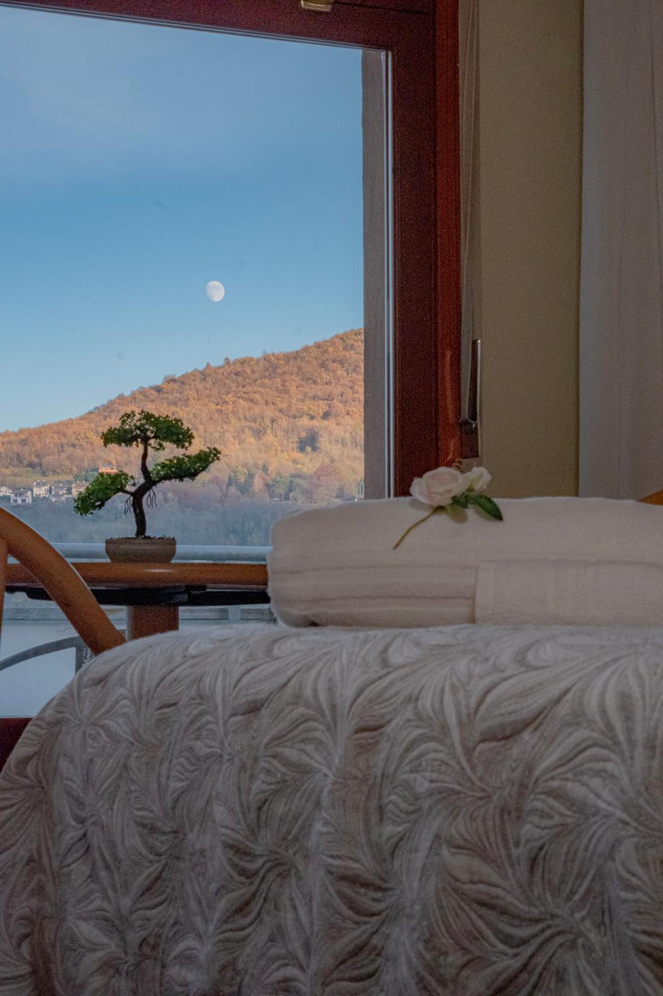 Hotel Chalet Del Lago Авільяна Екстер'єр фото